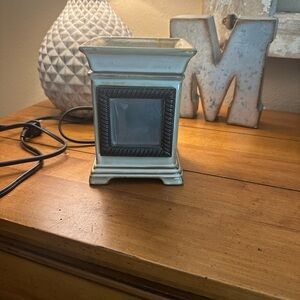 Scentsy Full Size Snapshot Wax Warmer